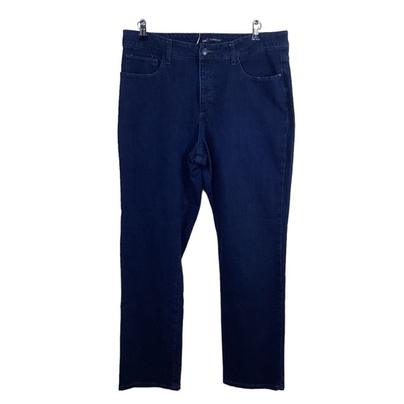 Lee Denim - Lee Classic Fit Women’s High Rise Denim Straight Leg Jeans.  Size 16M